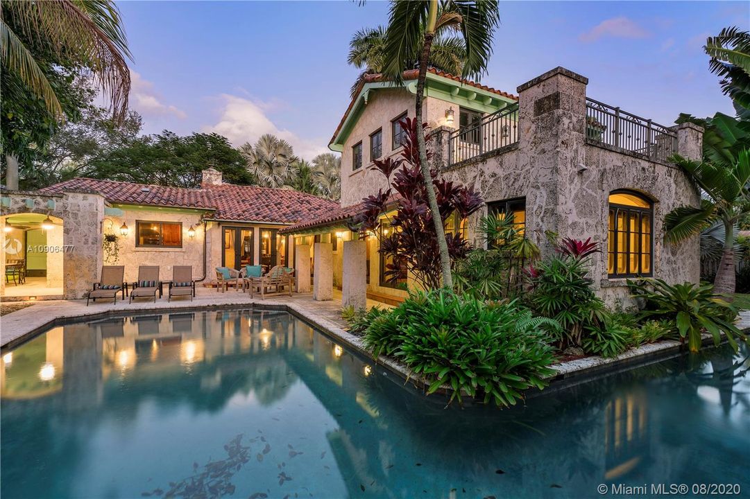 Recently Sold: $1,289,000 (4 beds, 3 baths, 2744 Square Feet)