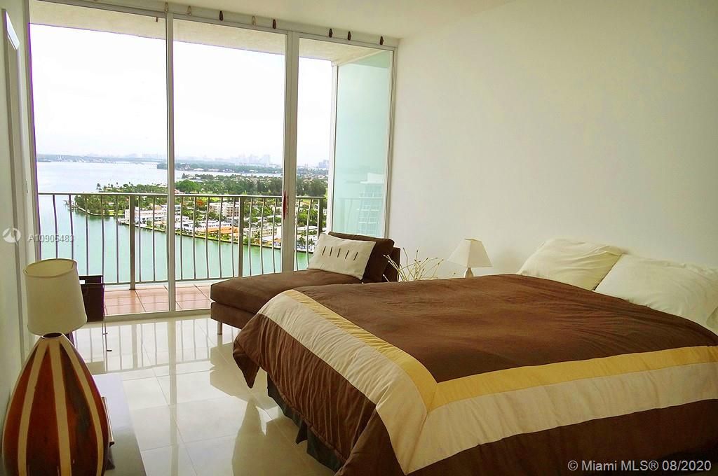 Recently Rented: $2,200 (2 beds, 2 baths, 1030 Square Feet)