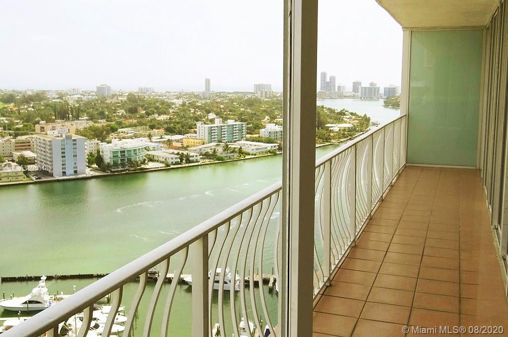 Recently Rented: $2,200 (2 beds, 2 baths, 1030 Square Feet)