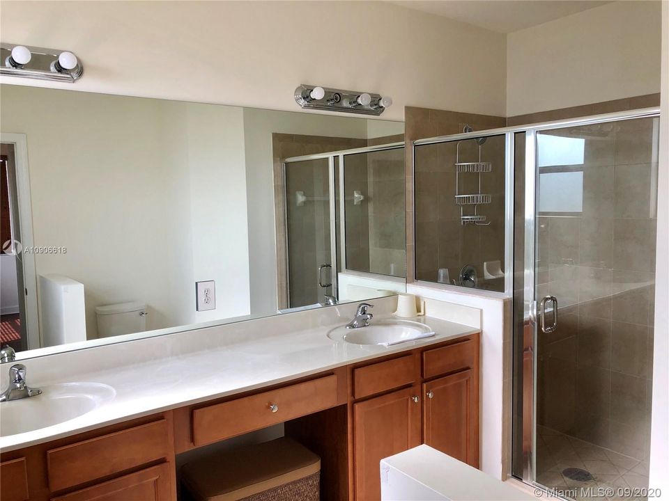 最近售出: $314,000 (3 贝兹, 2 浴室, 1550 平方英尺)