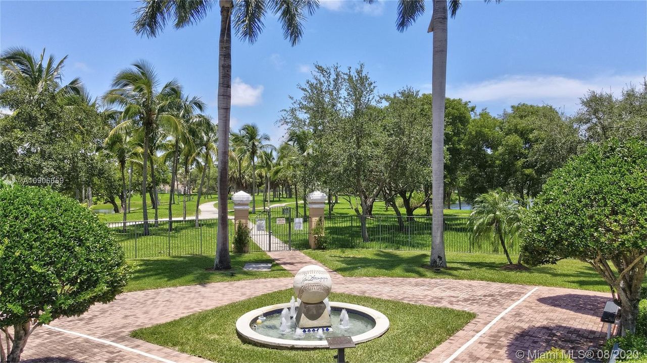 Recently Sold: $1,200,000 (5 beds, 3 baths, 3082 Square Feet)