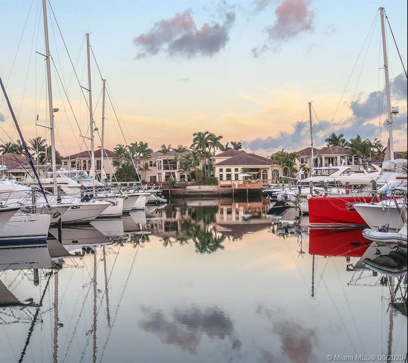 Recently Sold: $1,200,000 (5 beds, 3 baths, 3082 Square Feet)