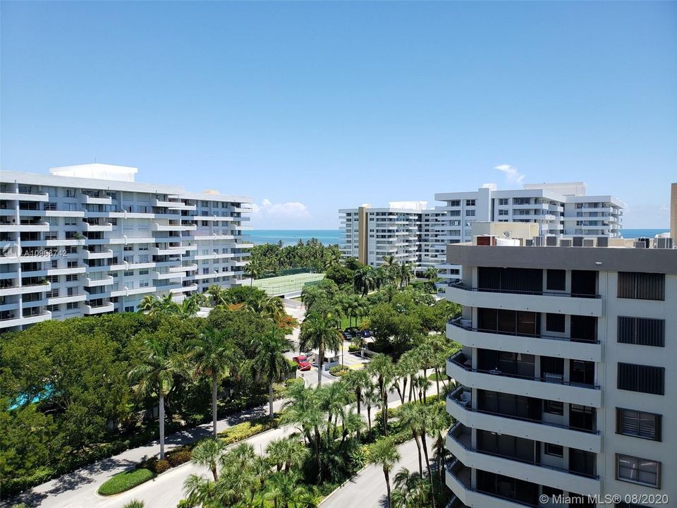 Recently Sold: $455,000 (2 beds, 2 baths, 1335 Square Feet)