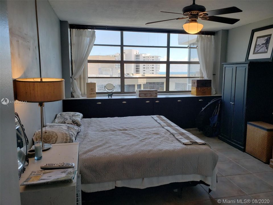 Recently Sold: $455,000 (2 beds, 2 baths, 1335 Square Feet)