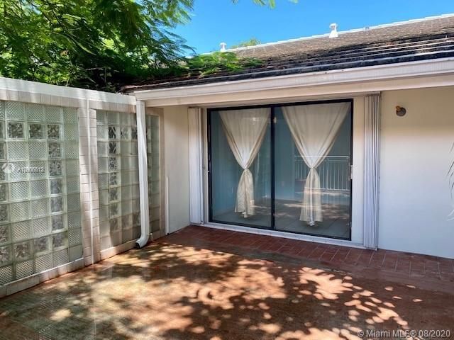最近售出: $375,000 (2 贝兹, 1 浴室, 790 平方英尺)