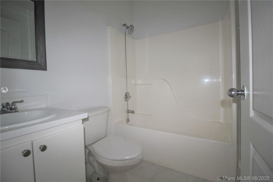 Недавно арендовано: $1,890 (3 спален, 2 ванн, 1030 Квадратных фут)