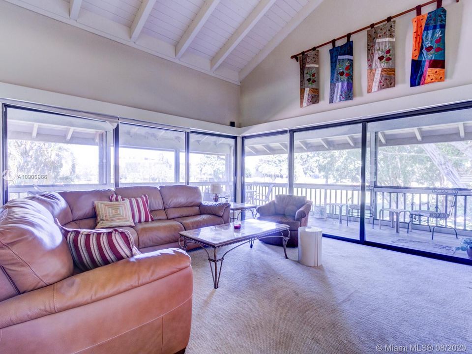 Recently Sold: $84,900 (2 beds, 2 baths, 1271 Square Feet)