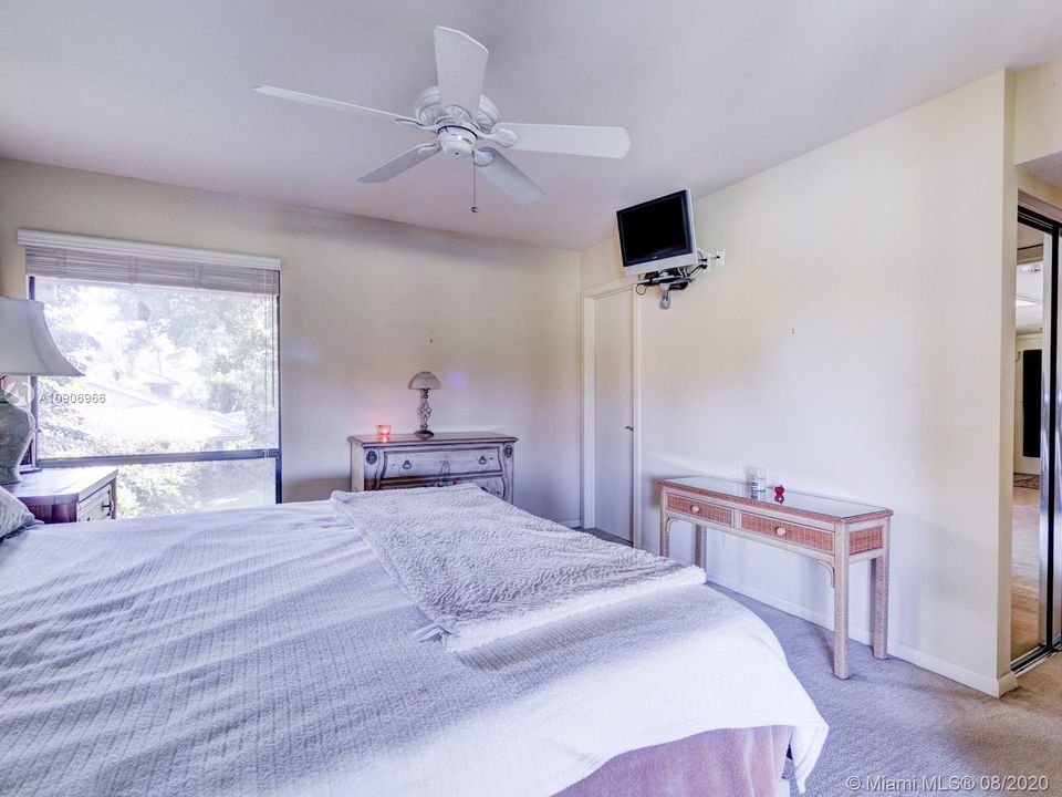 Recently Sold: $84,900 (2 beds, 2 baths, 1271 Square Feet)