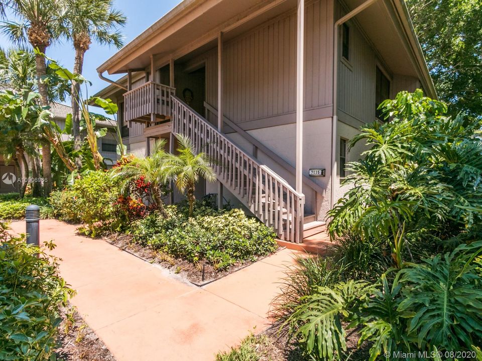 Recently Sold: $84,900 (2 beds, 2 baths, 1271 Square Feet)