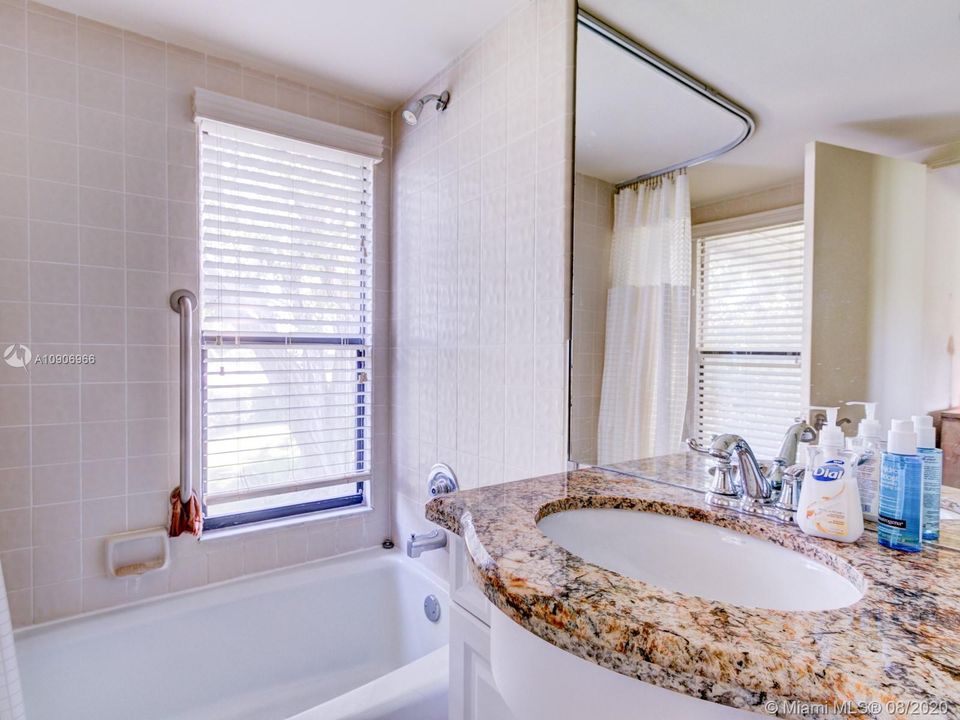 Recently Sold: $84,900 (2 beds, 2 baths, 1271 Square Feet)