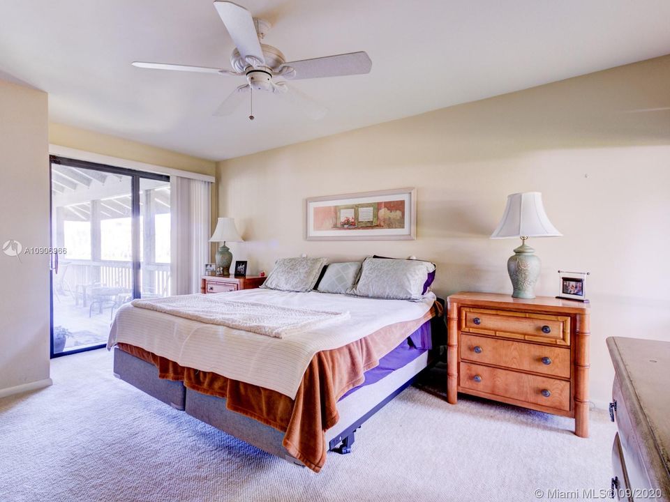 Recently Sold: $84,900 (2 beds, 2 baths, 1271 Square Feet)