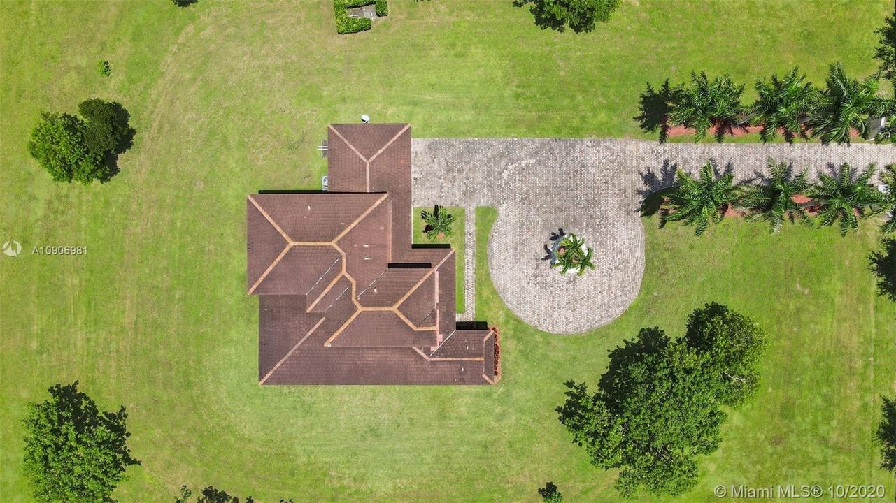 Vendido Recientemente: $805,000 (4 camas, 3 baños, 3040 Pies cuadrados)