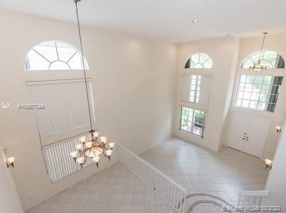 Недавно арендовано: $3,500 (6 спален, 4 ванн, 4137 Квадратных фут)
