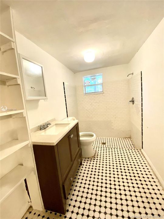 Recently Rented: $990 (1 beds, 1 baths, 690 Square Feet)