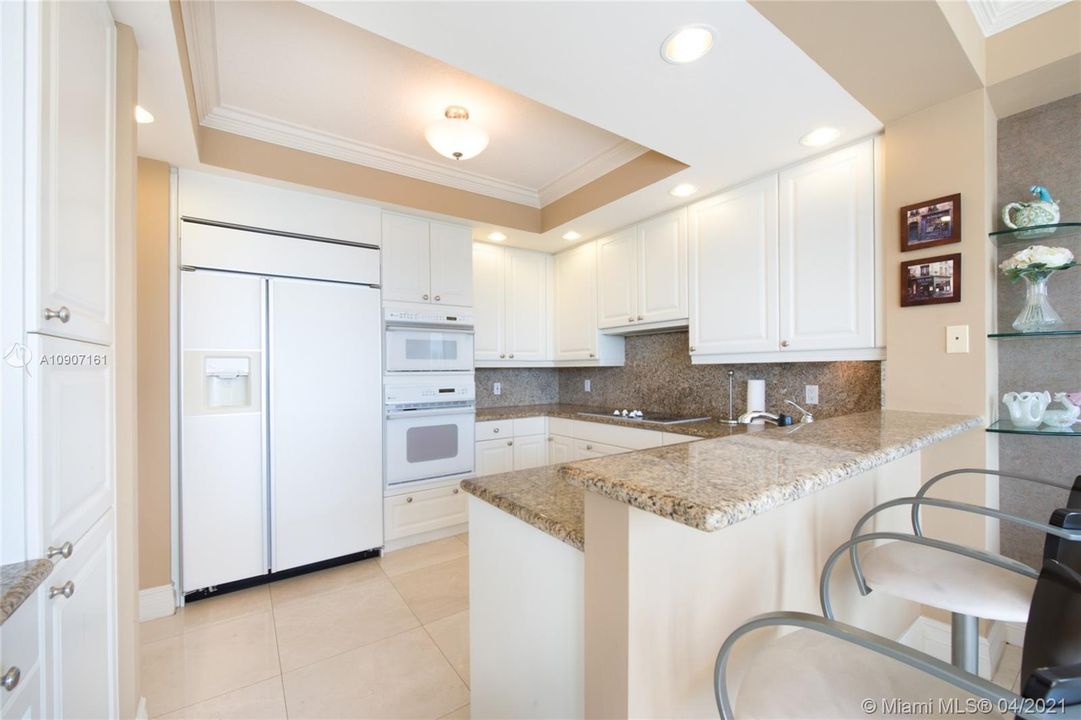 Recently Sold: $1,100,000 (2 beds, 3 baths, 2160 Square Feet)