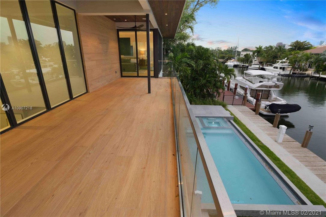 Recientemente alquilado: $25,000 (6 camas, 6 baños, 4711 Pies cuadrados)
