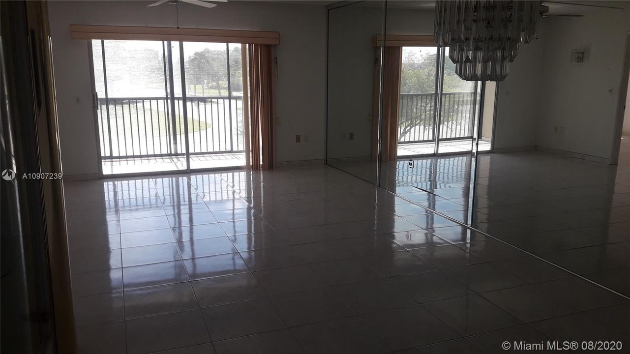 Recently Sold: $109,000 (2 beds, 2 baths, 1207 Square Feet)