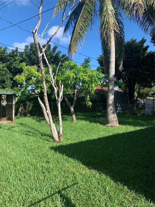 Vendido Recientemente: $319,990 (2 camas, 2 baños, 1203 Pies cuadrados)