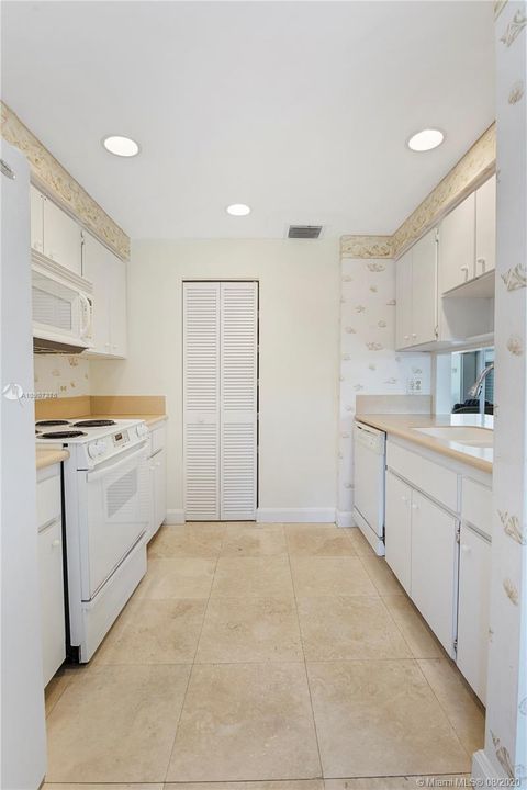 Recently Sold: $2,450,000 (3 beds, 2 baths, 0 Square Feet)