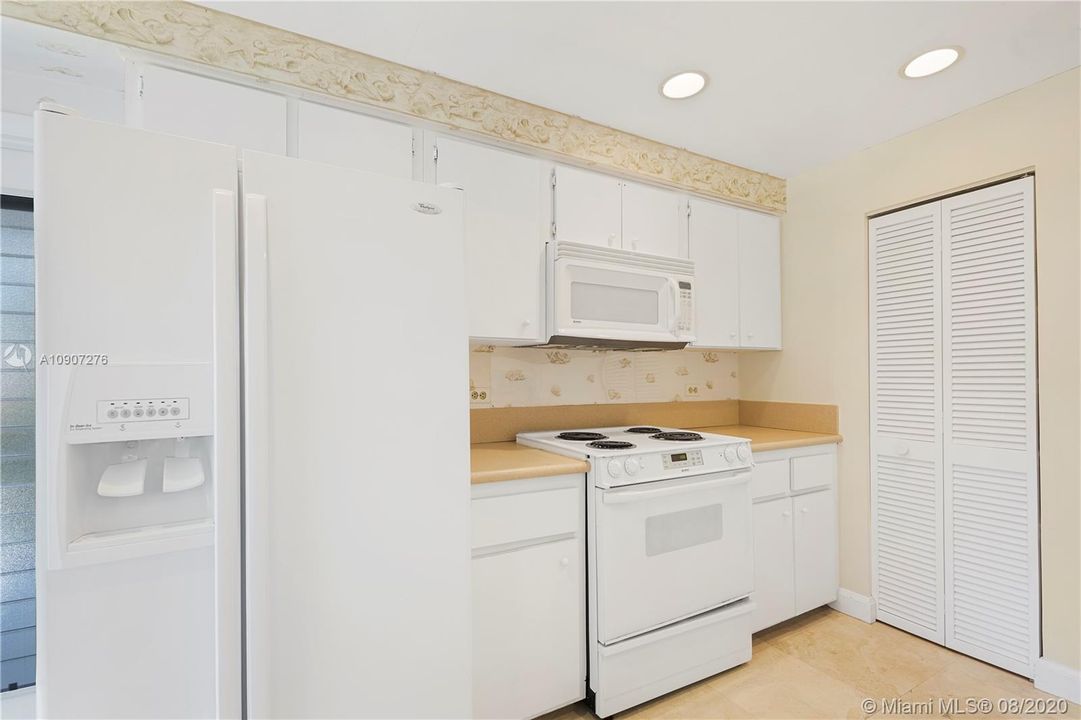 Recently Sold: $2,450,000 (3 beds, 2 baths, 0 Square Feet)