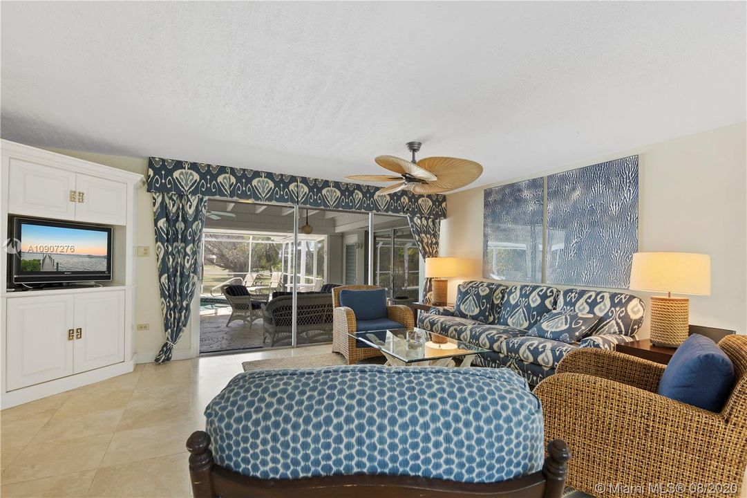 Recently Sold: $2,450,000 (3 beds, 2 baths, 0 Square Feet)