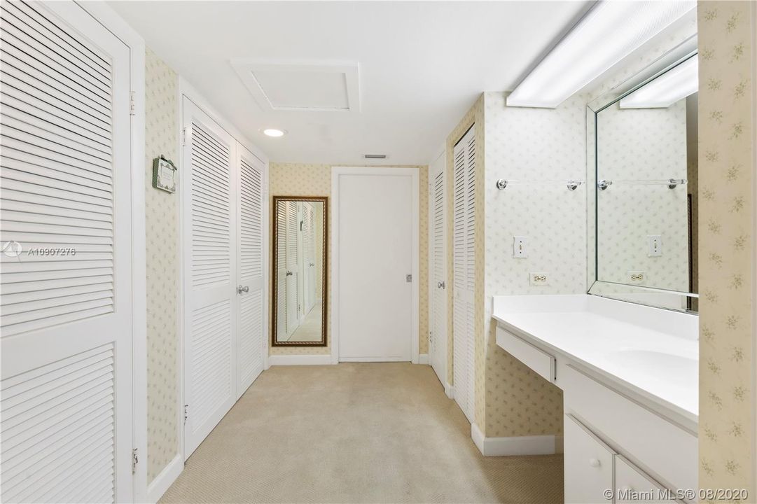 Recently Sold: $2,450,000 (3 beds, 2 baths, 0 Square Feet)