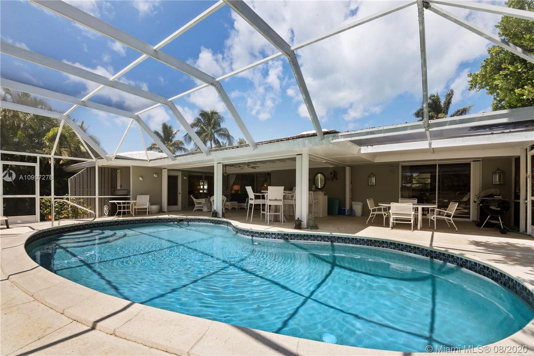 Recently Sold: $2,450,000 (3 beds, 2 baths, 0 Square Feet)