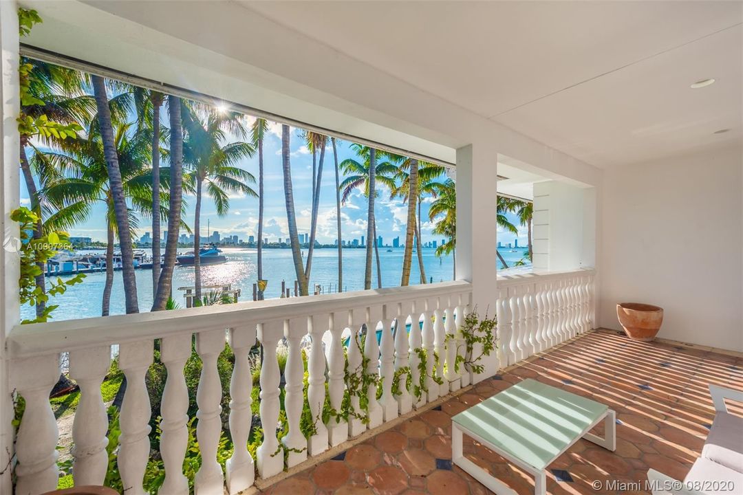 Recently Sold: $17,900,000 (5 beds, 5 baths, 5778 Square Feet)
