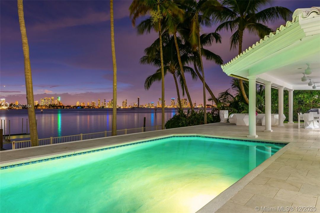 Recently Sold: $17,900,000 (5 beds, 5 baths, 5778 Square Feet)