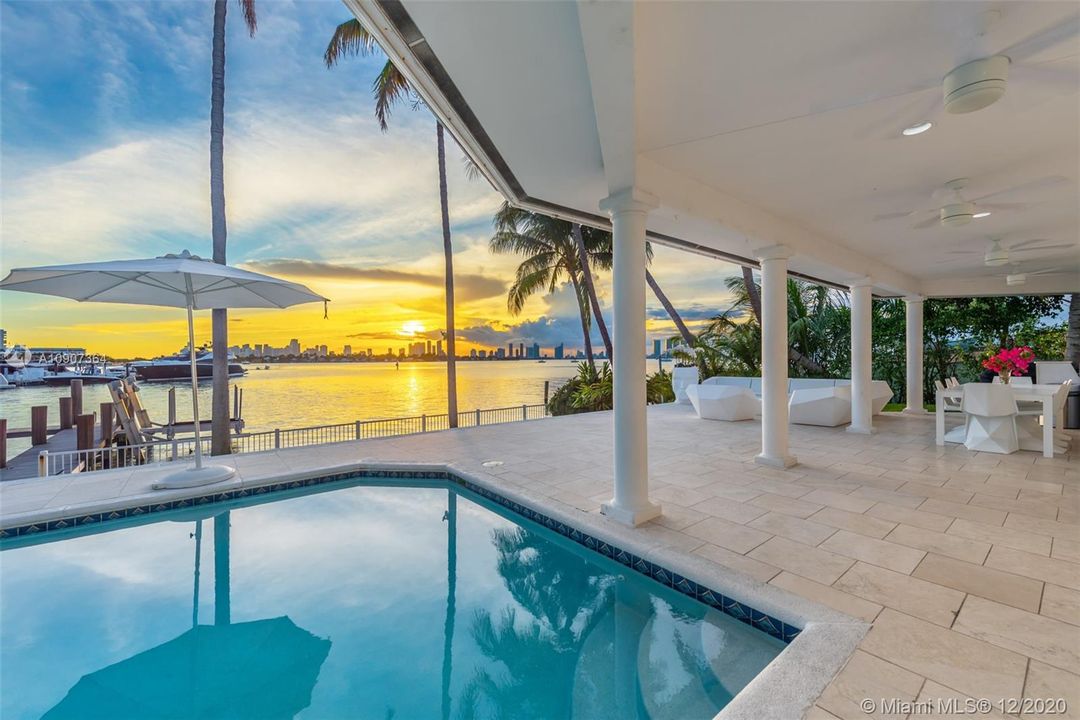 Recently Sold: $17,900,000 (5 beds, 5 baths, 5778 Square Feet)