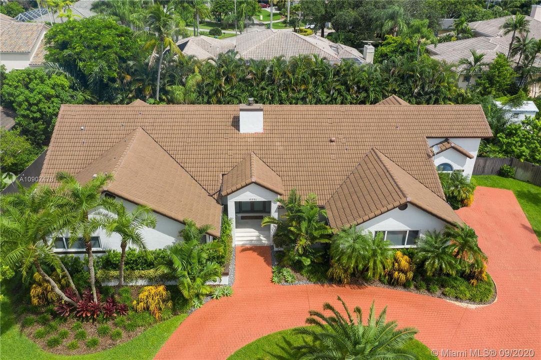 Vendido Recientemente: $999,900 (5 camas, 4 baños, 3948 Pies cuadrados)