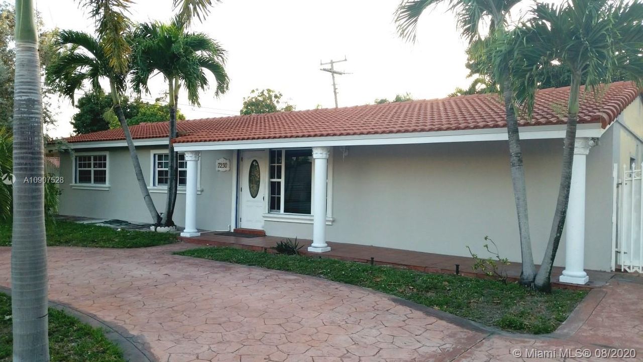 Vendido Recientemente: $475,000 (4 camas, 3 baños, 1672 Pies cuadrados)