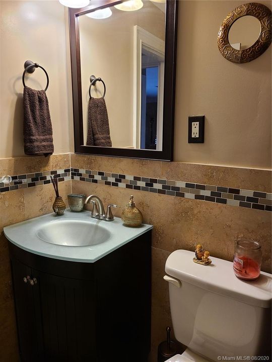 Vendido Recientemente: $475,000 (4 camas, 3 baños, 1672 Pies cuadrados)