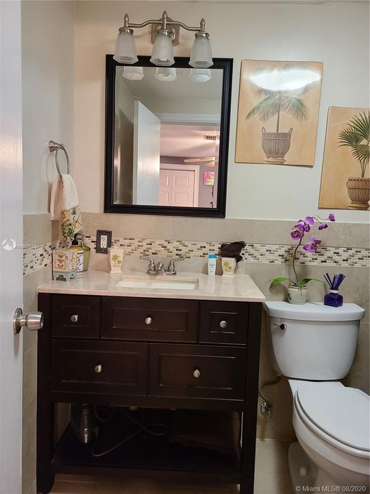 Vendido Recientemente: $475,000 (4 camas, 3 baños, 1672 Pies cuadrados)