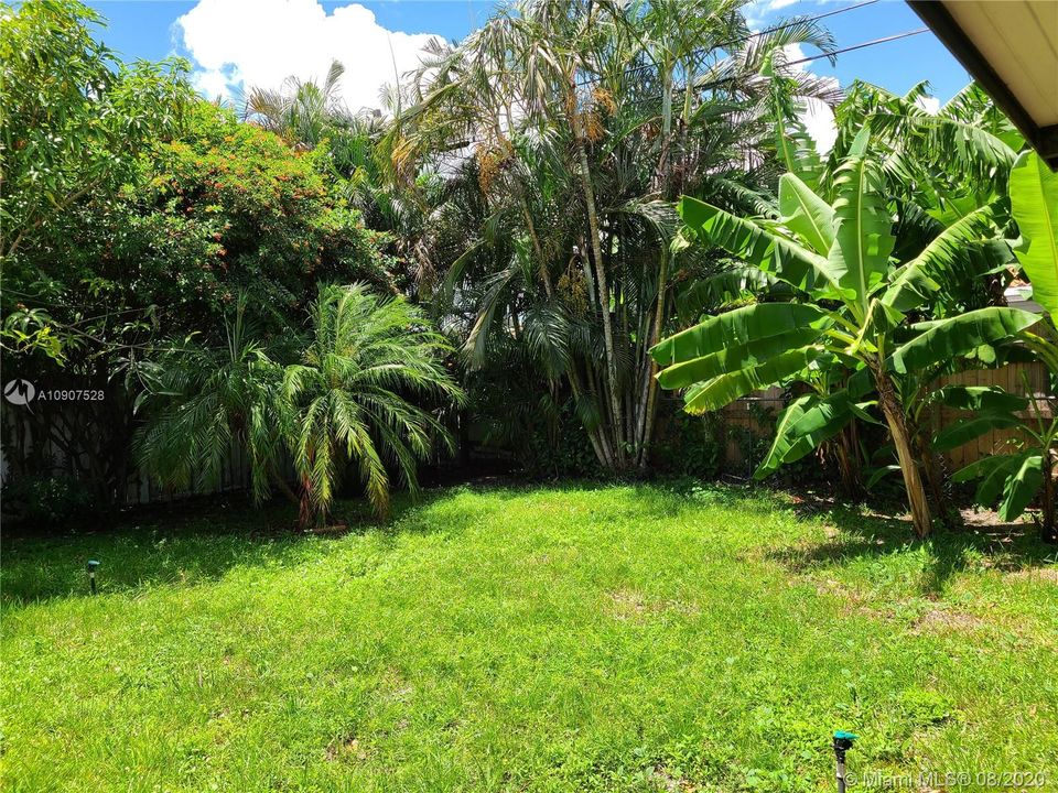 Vendido Recientemente: $475,000 (4 camas, 3 baños, 1672 Pies cuadrados)