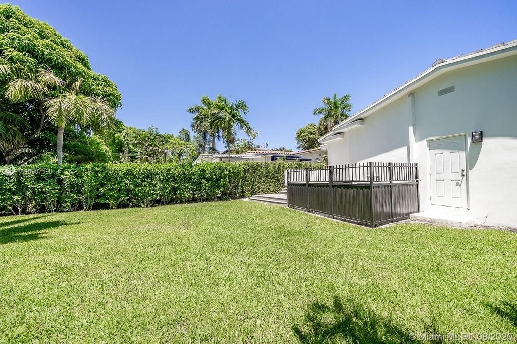 Recently Rented: $6,500 (3 beds, 3 baths, 2163 Square Feet)