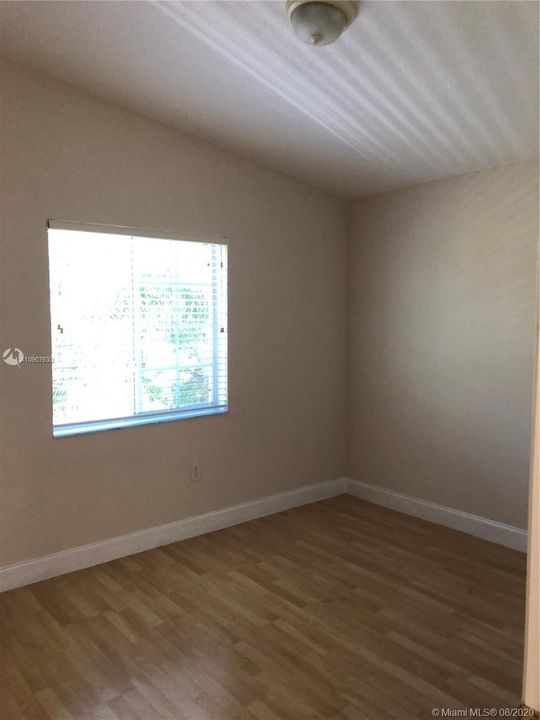 Recientemente alquilado: $2,350 (3 camas, 2 baños, 1610 Pies cuadrados)