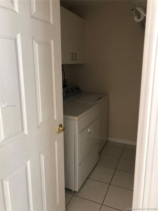 Recientemente alquilado: $2,350 (3 camas, 2 baños, 1610 Pies cuadrados)