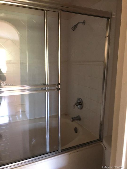 Recientemente alquilado: $2,350 (3 camas, 2 baños, 1610 Pies cuadrados)