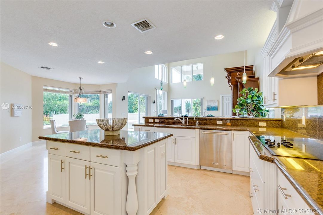 Recently Rented: $8,200 (5 beds, 6 baths, 5325 Square Feet)