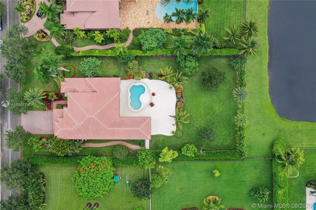 Recently Rented: $8,200 (5 beds, 6 baths, 5325 Square Feet)