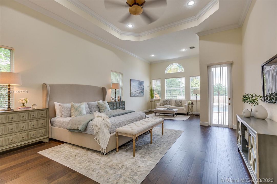 Recently Rented: $8,200 (5 beds, 6 baths, 5325 Square Feet)
