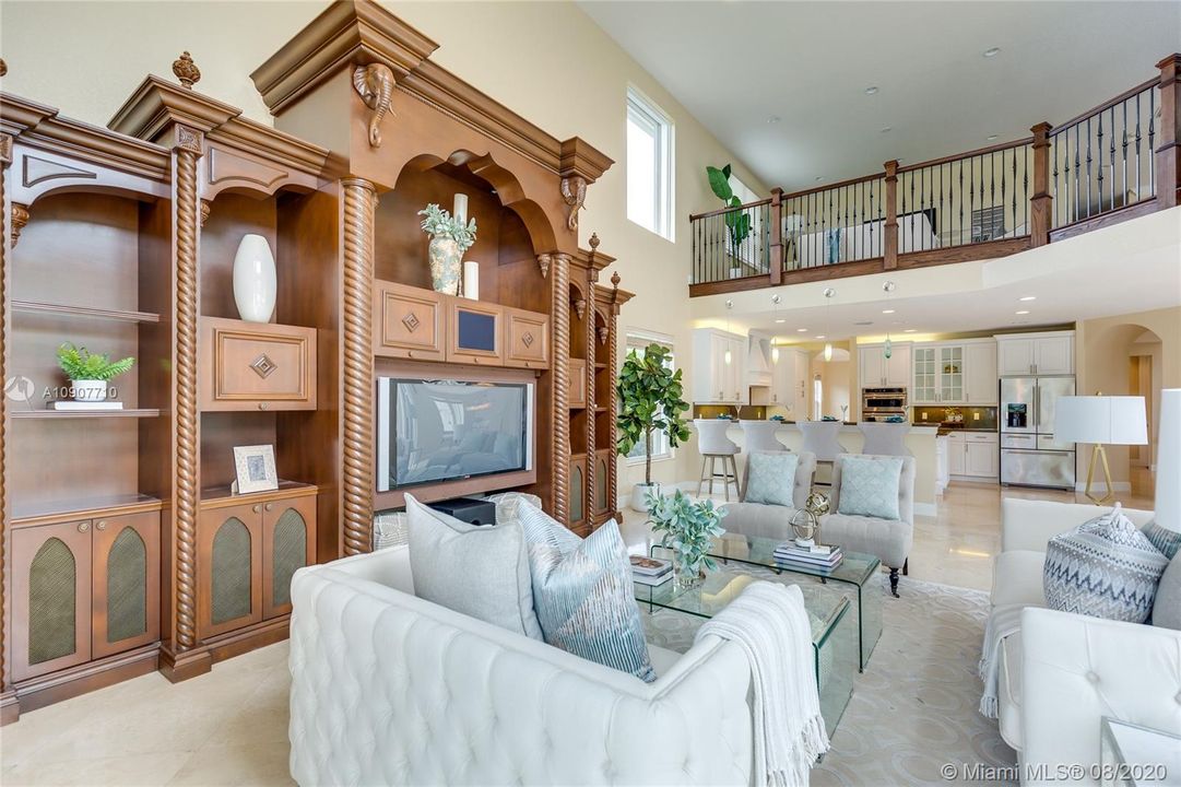 Recently Rented: $8,200 (5 beds, 6 baths, 5325 Square Feet)