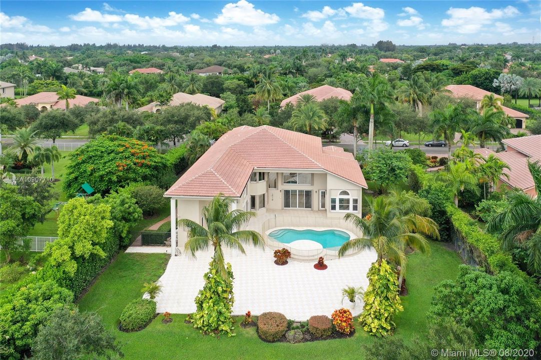 Recently Rented: $8,200 (5 beds, 6 baths, 5325 Square Feet)