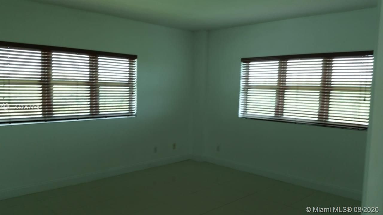 Recently Rented: $2,700 (3 beds, 3 baths, 2048 Square Feet)