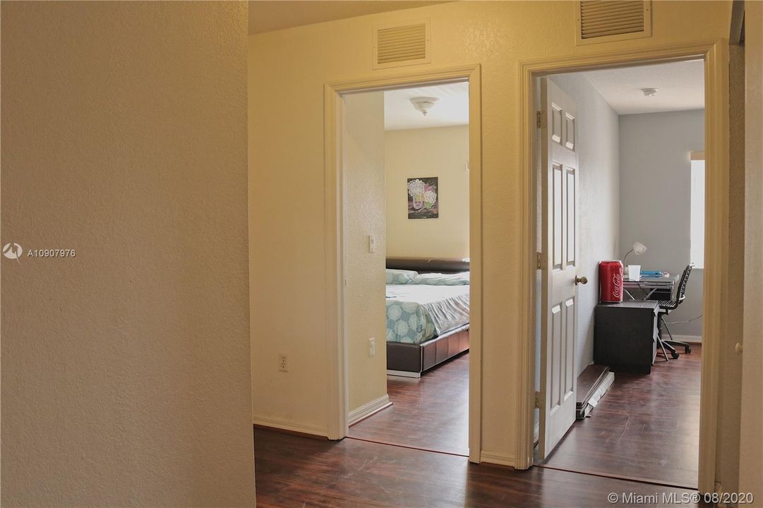 Vendido Recientemente: $190,000 (3 camas, 2 baños, 1380 Pies cuadrados)