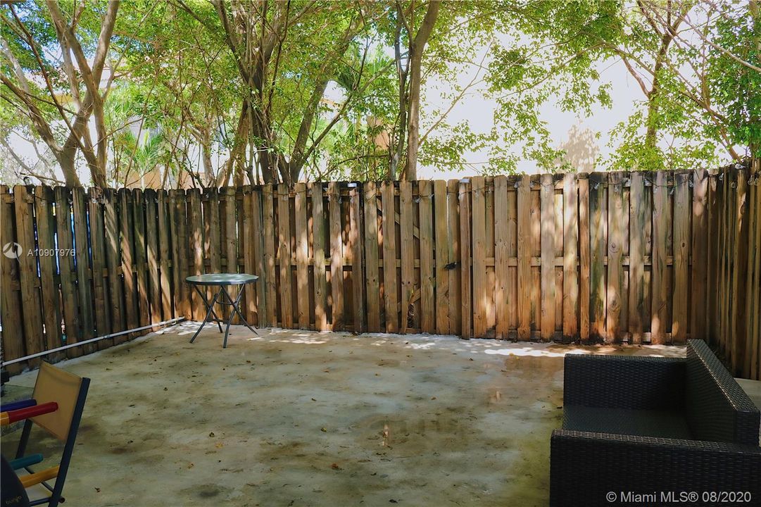 Vendido Recientemente: $190,000 (3 camas, 2 baños, 1380 Pies cuadrados)