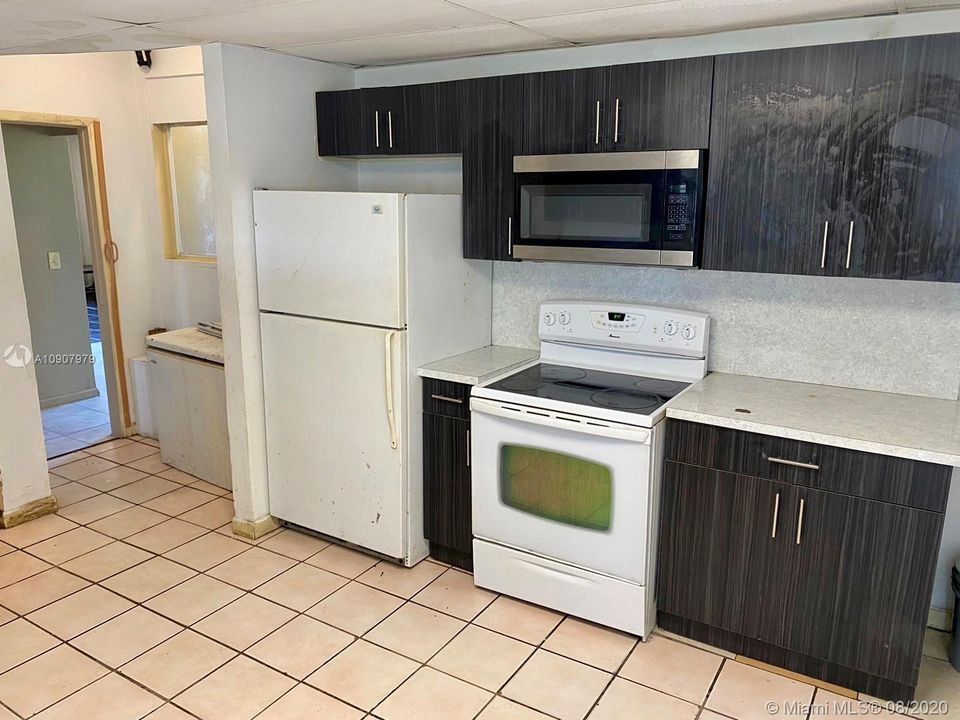 Recently Rented: $1,200 (2 beds, 1 baths, 3430 Square Feet)