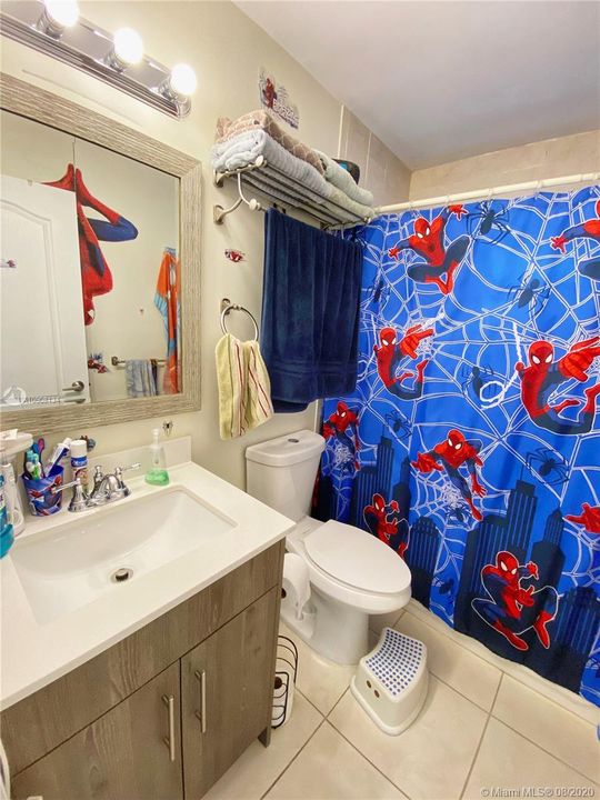 Recently Sold: $299,000 (3 beds, 2 baths, 1386 Square Feet)