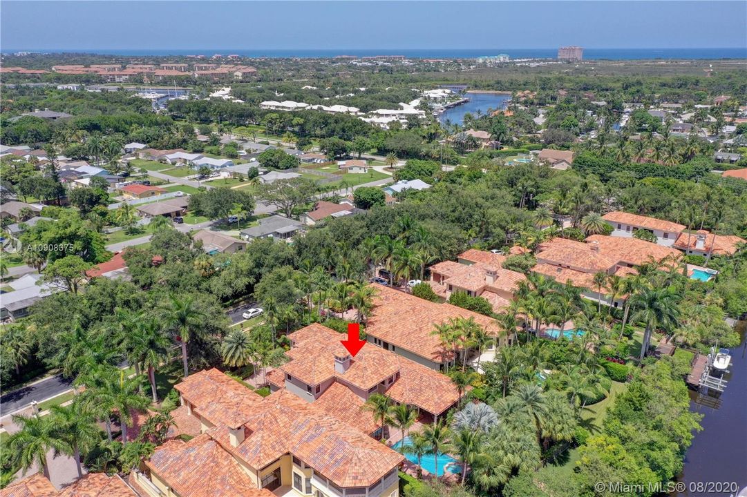 Recently Sold: $1,800,000 (4 beds, 5 baths, 4681 Square Feet)